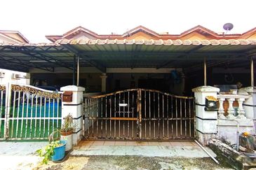 (RENOVATED) Intermediate 2 Storey Taman Kota Masai, Pasir Gudang