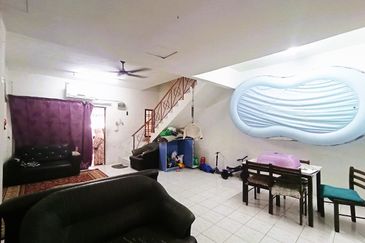 (RENOVATED) Intermediate 2 Storey Taman Kota Masai, Pasir Gudang