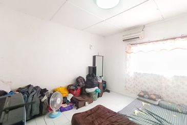 (RENOVATED) Intermediate 2 Storey Taman Kota Masai, Pasir Gudang