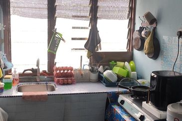 (LOWCOST) Flat Taman Sri Manja, Petaling Jaya Selangor