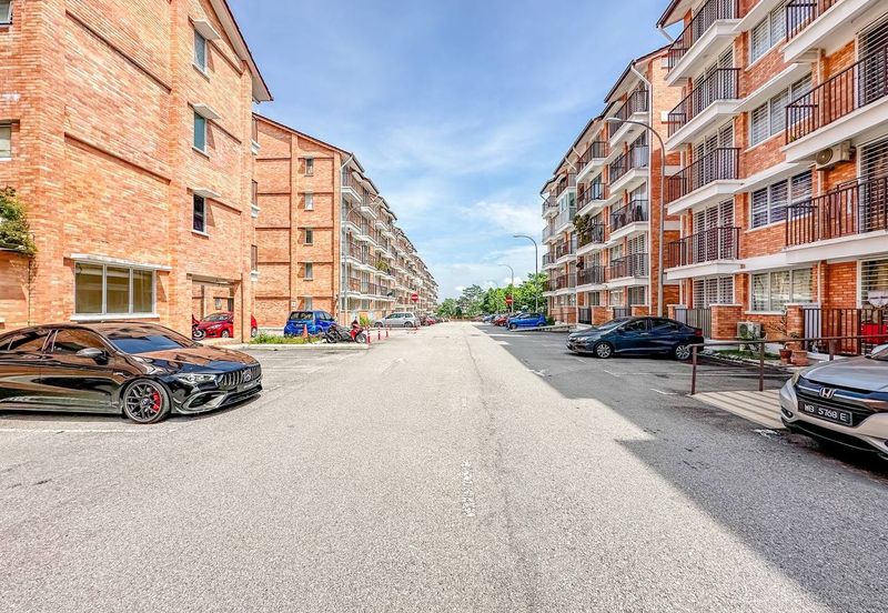 (GATED GUARDED) Villa Court Apartment, Goodview Heights, Sungai Long Kajang