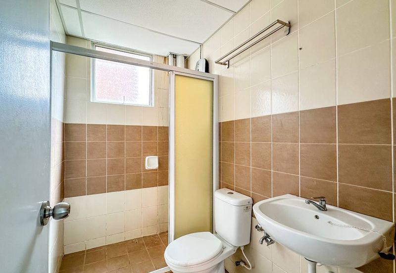 (GATED GUARDED) Villa Court Apartment, Goodview Heights, Sungai Long Kajang