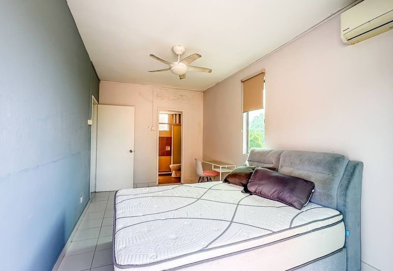 (GATED GUARDED) Villa Court Apartment, Goodview Heights, Sungai Long Kajang