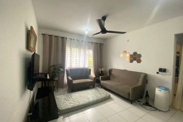 (FREEHOLD) Endlot Seri Mutiara Apartment, Setia Alam