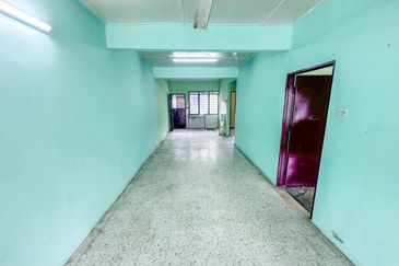 Corner Lot Single Storey Jalan Dato Dagang, Taman Sentosa, Klang