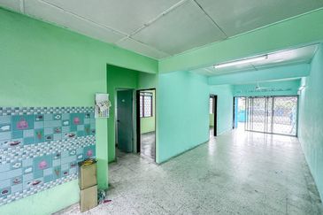 Corner Lot Single Storey Jalan Dato Dagang, Taman Sentosa, Klang