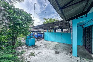 Corner Lot Single Storey Jalan Dato Dagang, Taman Sentosa, Klang