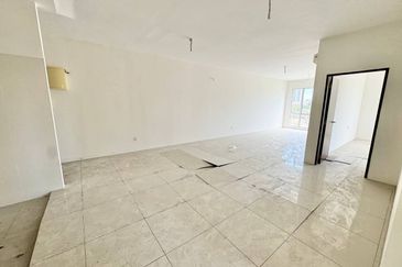 (CORNER UNIT) Sentral Residences 1&2 Condo, Kajang