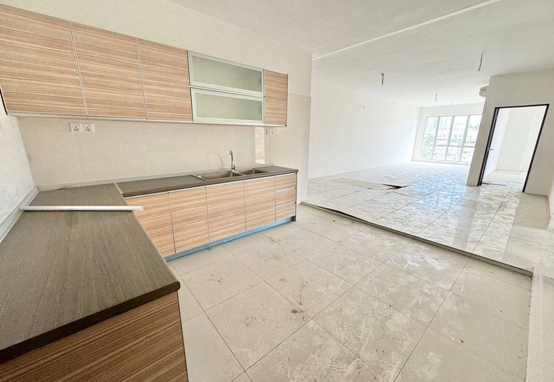 (CORNER UNIT) Sentral Residences 1&2 Condo, Kajang