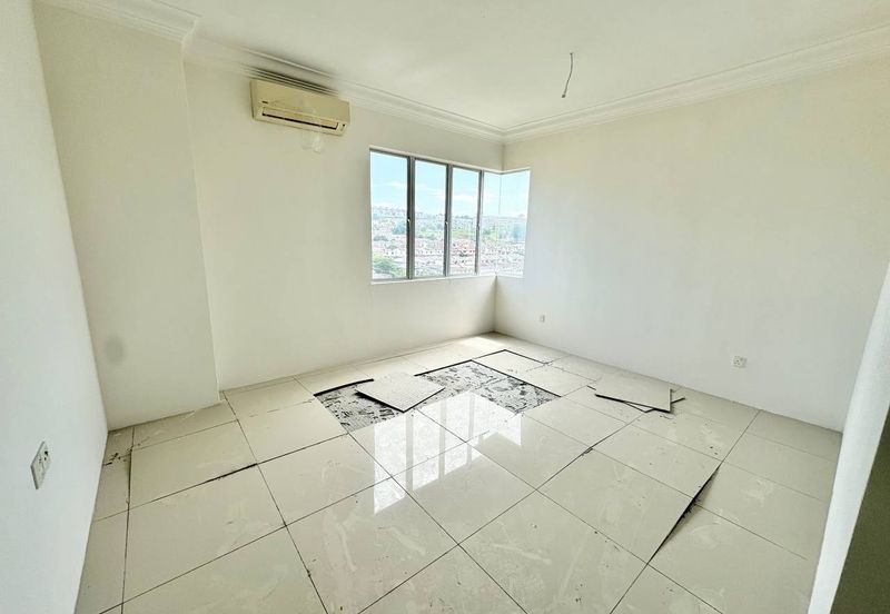 (CORNER UNIT) Sentral Residences 1&2 Condo, Kajang