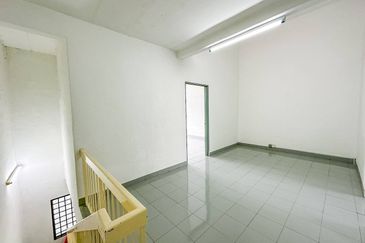 (WELL MAINTAINED) 2 Storey PUJ 2 Taman Puncak Jalil Selangor