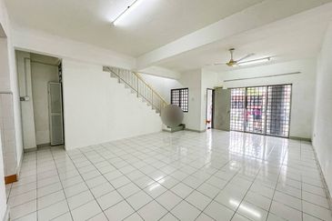 (WELL MAINTAINED) 2 Storey PUJ 2 Taman Puncak Jalil Selangor