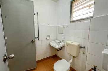 (WELL MAINTAINED) 2 Storey PUJ 2 Taman Puncak Jalil Selangor