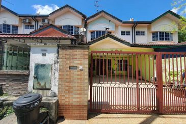 (RENOVATED) 2 Storey Terrace House, Taman Bukit Mewah, Fasa 8, Kajang
