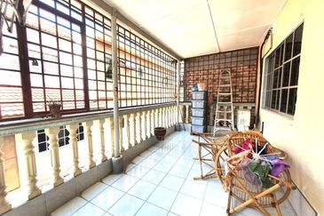 (RENOVATED) 2 Storey Terrace House, Taman Bukit Mewah, Fasa 8, Kajang