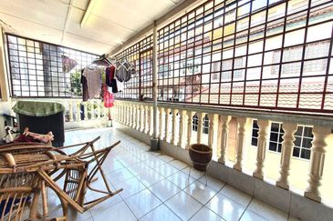 (RENOVATED) 2 Storey Terrace House, Taman Bukit Mewah, Fasa 8, Kajang