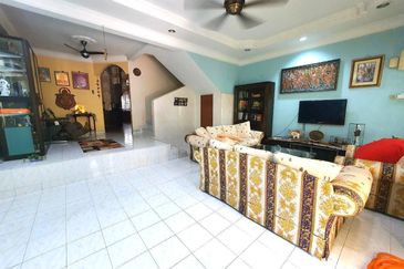 (RENOVATED) 2 Storey Terrace House, Taman Bukit Mewah, Fasa 8, Kajang