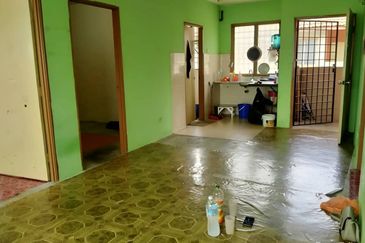 (WELL KEPT) Johan Court Flat @ Alam Perdana, Bandar Puncak Alam