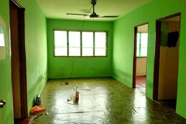 (WELL KEPT) Johan Court Flat @ Alam Perdana, Bandar Puncak Alam