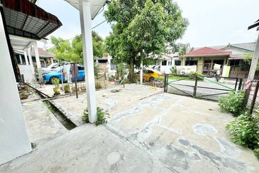 (NEWLY REFURBISHED) Single Storey Terrace BK4, Bandar Kinrara, Puchong