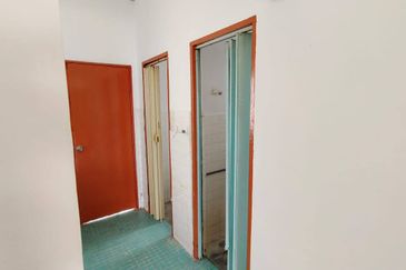 (NEWLY REFURBISHED) Single Storey Terrace BK4, Bandar Kinrara, Puchong