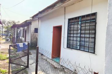 (NEWLY REFURBISHED) Single Storey Terrace BK4, Bandar Kinrara, Puchong