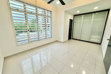 (GATED GUARDED) 2 Storey Terrace Type Amber, Taman Pelangi Semenyih 2, Semenyih