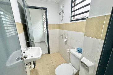 (GATED GUARDED) 2 Storey Terrace Type Amber, Taman Pelangi Semenyih 2, Semenyih