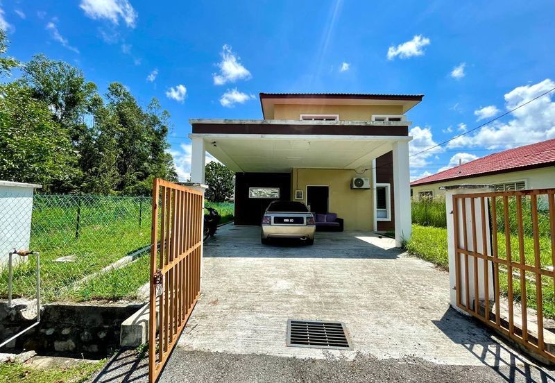 (EXTRA LAND) Bungalow 2 Storey Terrace Mahkota Hills Taman Tasik Senangin Lenggeng