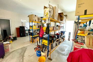 (EXTRA LAND) Bungalow 2 Storey Terrace Mahkota Hills Taman Tasik Senangin Lenggeng