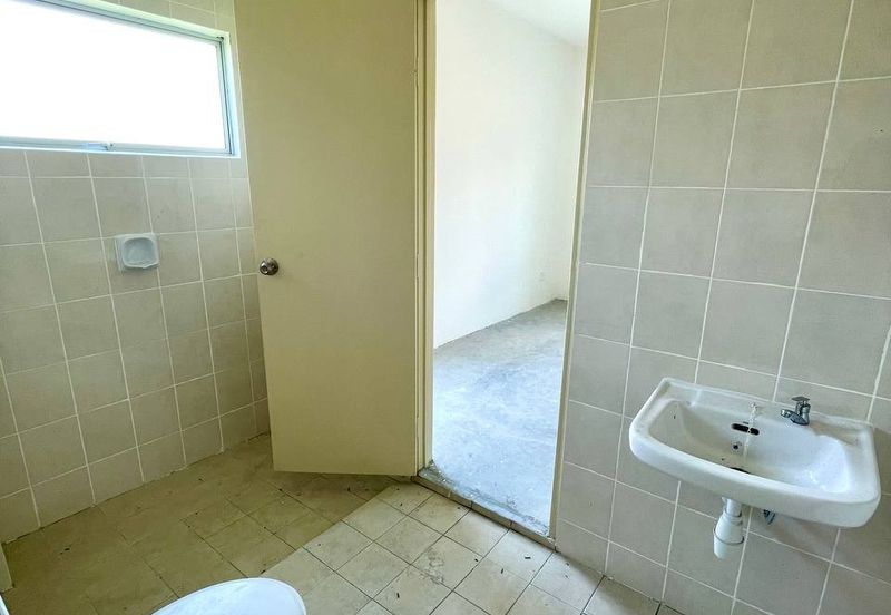 (EXTRA LAND) Bungalow 2 Storey Terrace Mahkota Hills Taman Tasik Senangin Lenggeng