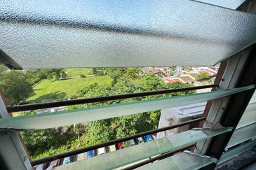 (LOW COST) Blok D Pangsapuri Segar Perdana, Cheras, Selangor