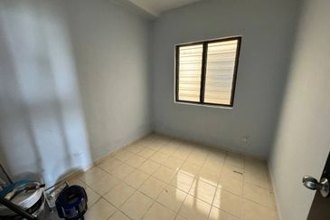 (LOW COST) Blok D Pangsapuri Segar Perdana, Cheras, Selangor