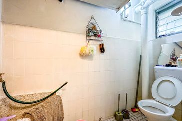 (GROUND FLOOR) Flat Wangsa Maju Seksyen 2, Wangsa Maju 