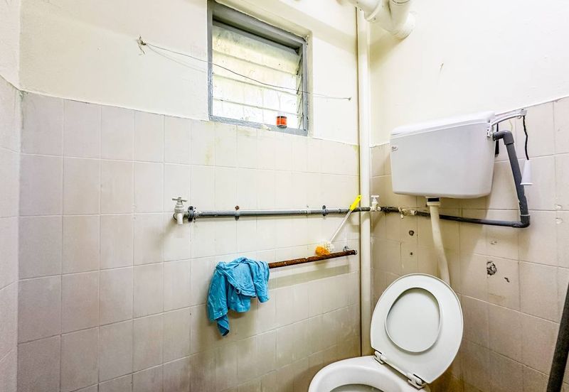 (GROUND FLOOR) Flat Wangsa Maju Seksyen 2, Wangsa Maju 