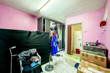(GROUND FLOOR) Flat Wangsa Maju Seksyen 2, Wangsa Maju 