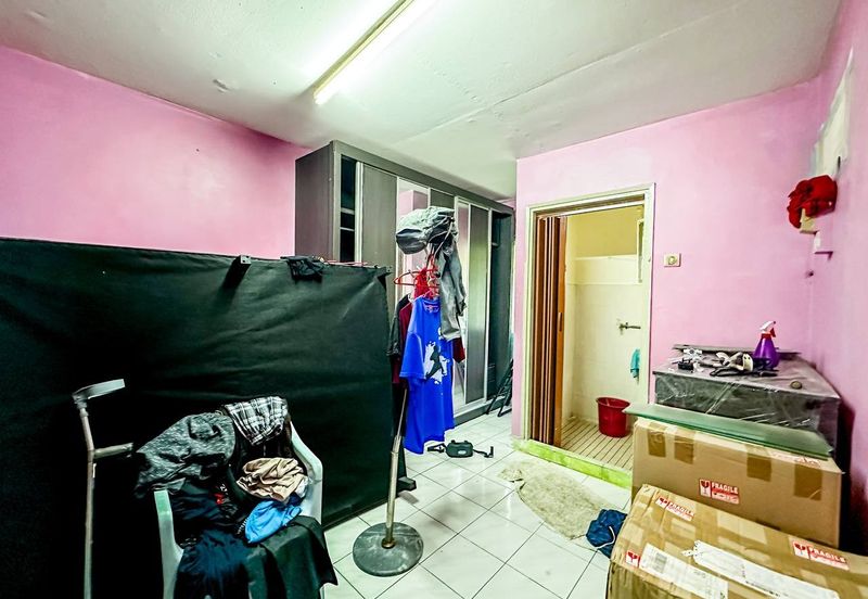 (GROUND FLOOR) Flat Wangsa Maju Seksyen 2, Wangsa Maju 