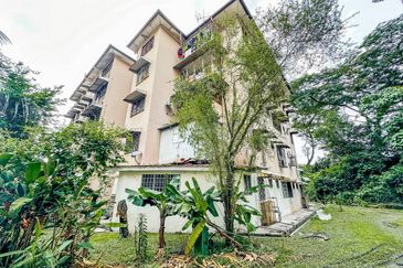 (GROUND FLOOR) Flat Wangsa Maju Seksyen 2, Wangsa Maju 