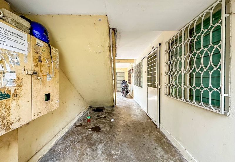 (GROUND FLOOR) Flat Wangsa Maju Seksyen 2, Wangsa Maju 