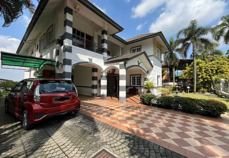 (SPACIOUS)(FACING OPEN) 2.5 Storey Bungalow Bukit Hijauan, Taman Bukit Saga, Seksyen 26, Shah Alam (Hicom)