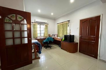 (SPACIOUS)(FACING OPEN) 2.5 Storey Bungalow Bukit Hijauan, Taman Bukit Saga, Seksyen 26, Shah Alam (Hicom)