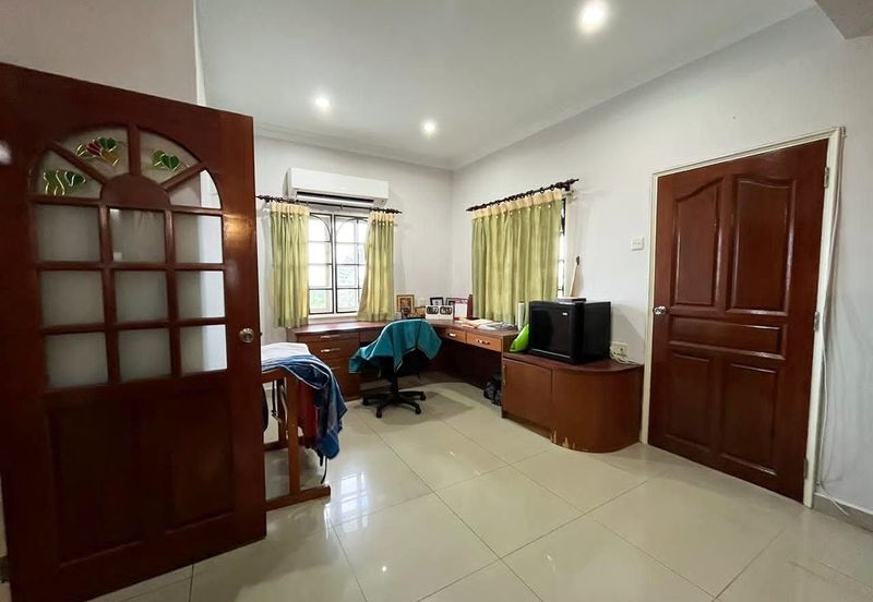 (SPACIOUS)(FACING OPEN) 2.5 Storey Bungalow Bukit Hijauan, Taman Bukit Saga, Seksyen 26, Shah Alam (Hicom)
