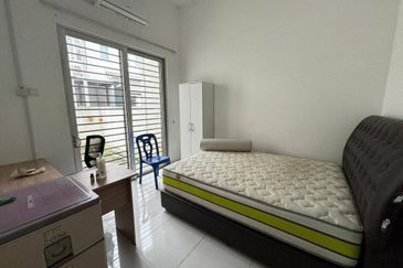 (GATED GUARDED) 2 Storey Superlink Ceri 2, Bandar Hillpark Puncak Alam