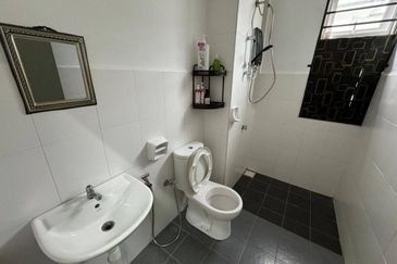 (GATED GUARDED) 2 Storey Superlink Ceri 2, Bandar Hillpark Puncak Alam