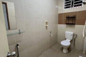 (WELL KEPT UNIT) Fully Renovated Single Storey Semi D Jalan Pipit, Taman Bentara, Telok Panglima Garang