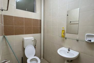 (WELL KEPT UNIT) Fully Renovated Single Storey Semi D Jalan Pipit, Taman Bentara, Telok Panglima Garang