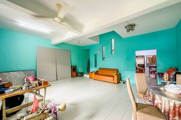 (GATED GUARDED) 2 Storey Terrace Taman Saujana Utama 3, Sungai Buloh