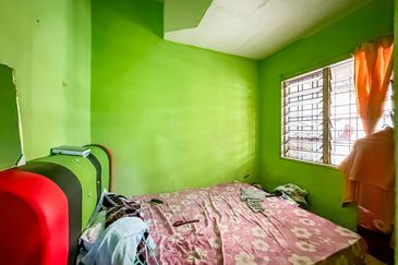 (GATED GUARDED) 2 Storey Terrace Taman Saujana Utama 3, Sungai Buloh