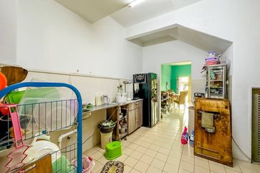 (GATED GUARDED) 2 Storey Terrace Taman Saujana Utama 3, Sungai Buloh