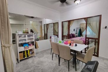 (EXTRA LAND)(FACING OPEN) 2 Storey Superlink Putra Indah Seksyen 9, Putra Heights